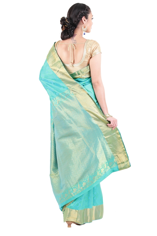 Picture of Ocean Blue Bridal Silk Shari Finely Designed with Wavy Motives